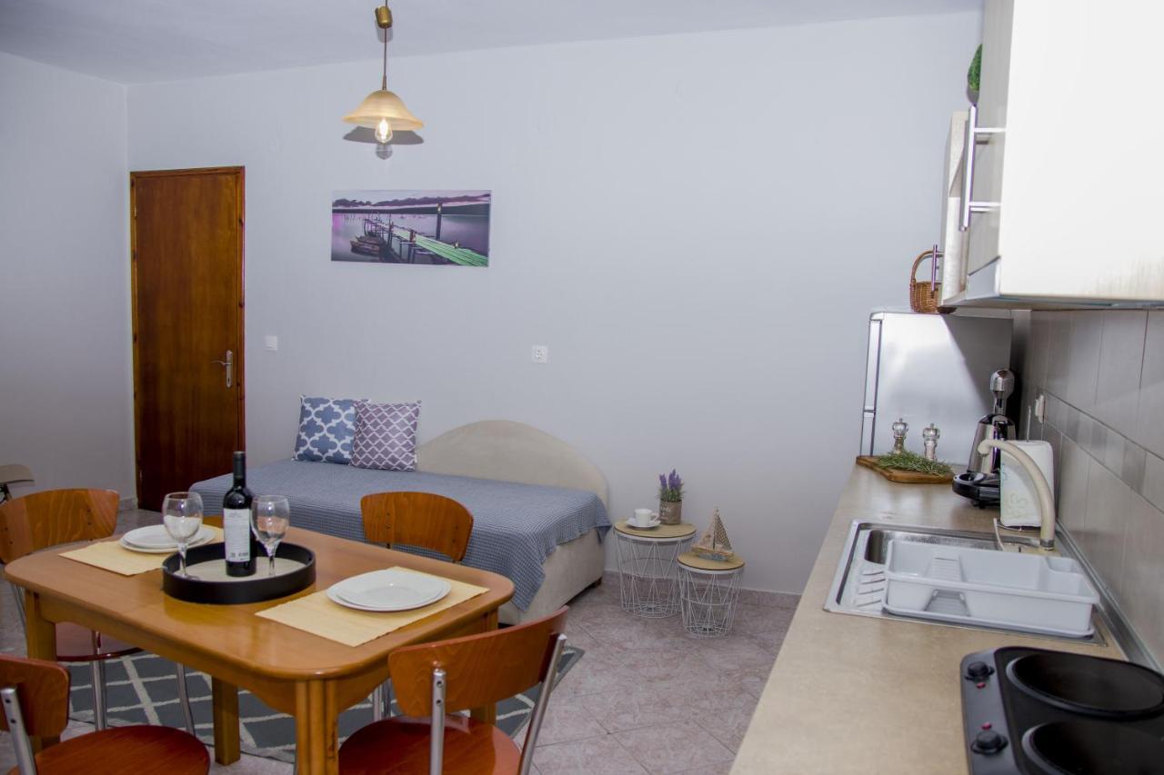 Iria'S Apartments リメナリア エクステリア 写真